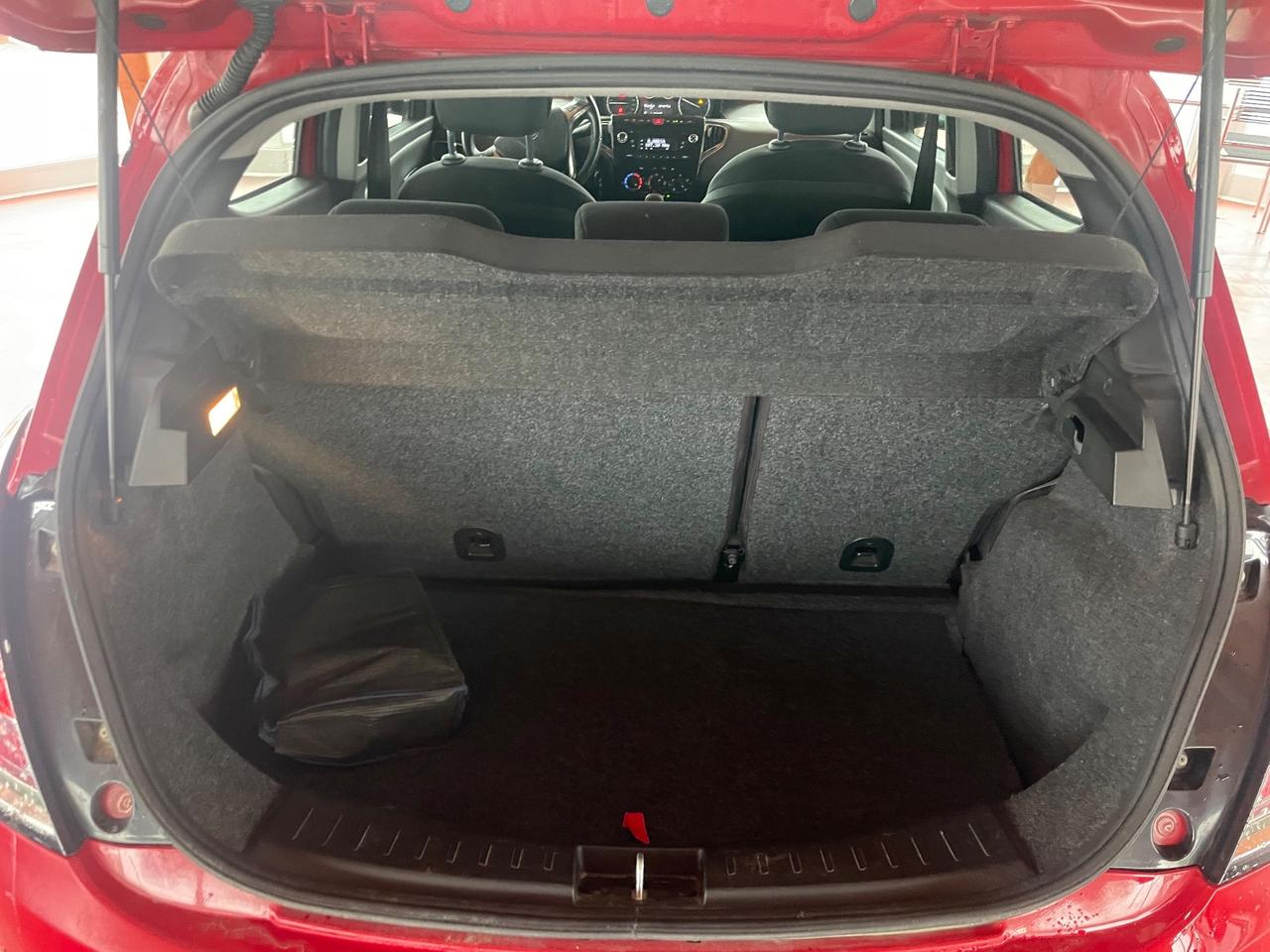 Lancia Ypsilon 1.2 Benzina/GPL - Neopatentati