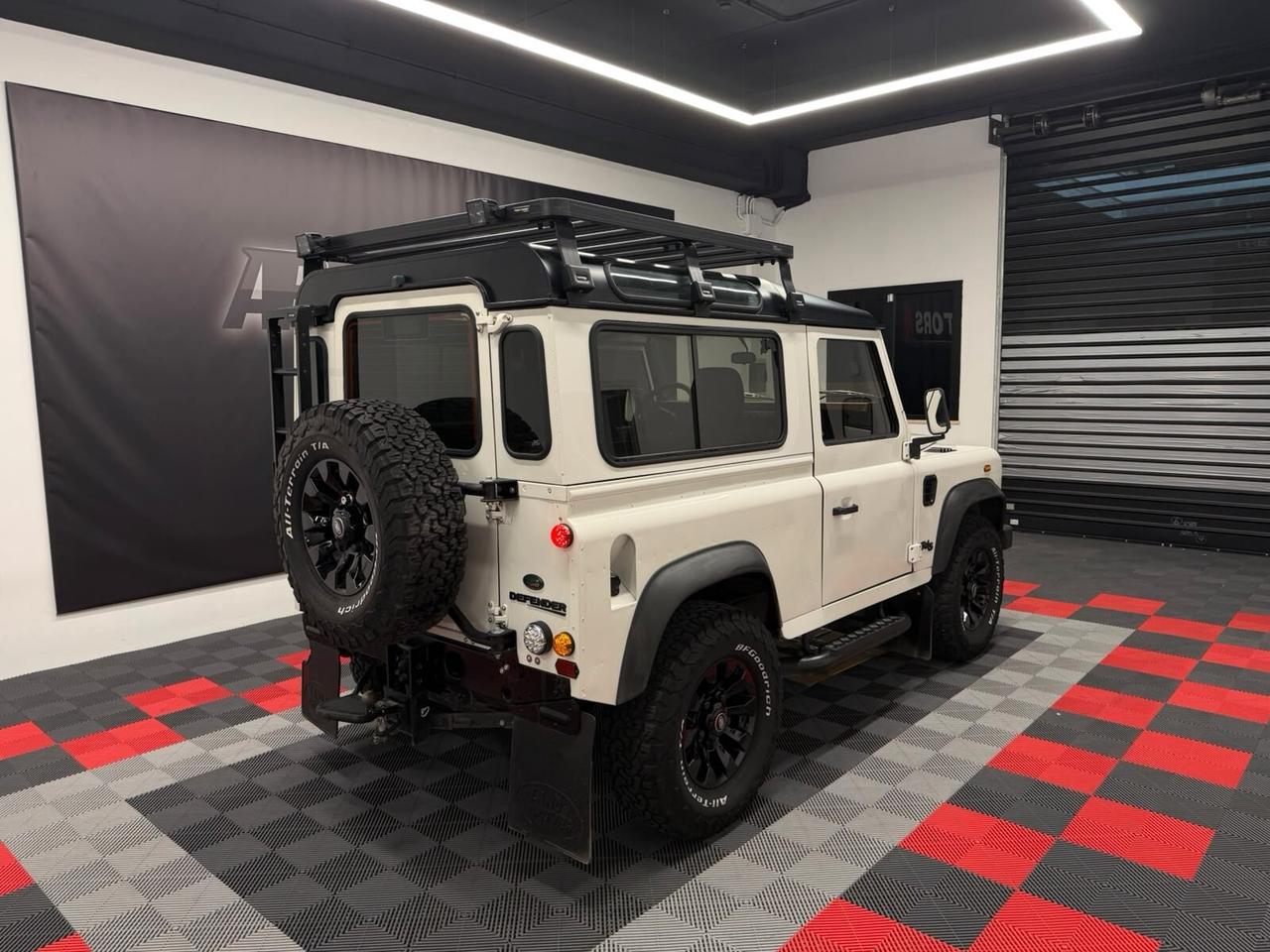 Land Rover Defender 90 2.5 Td5