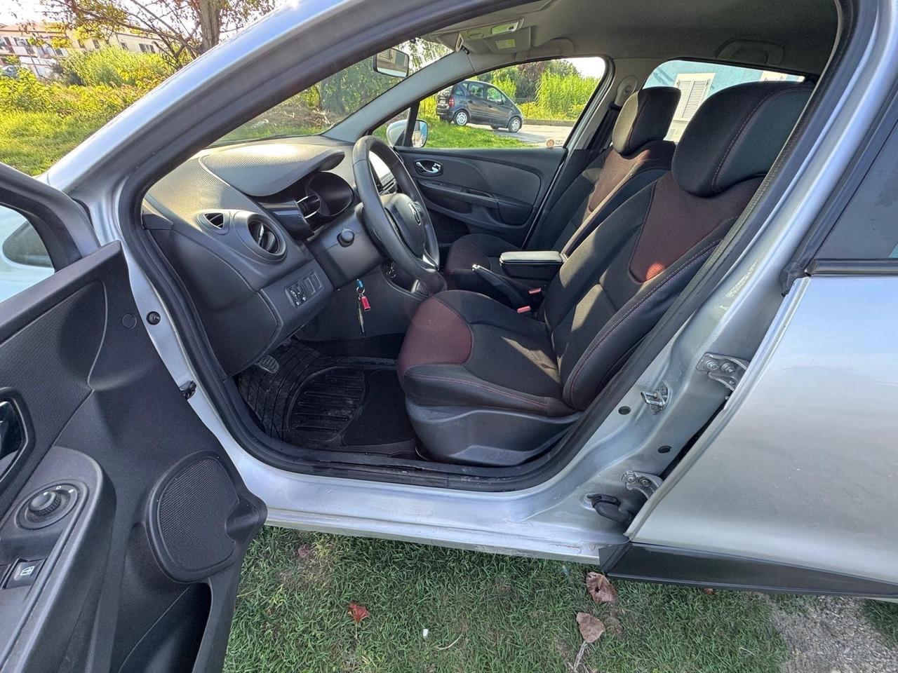 Renault Clio 1.5 dCi 8V 75CV 5 porte Costume National