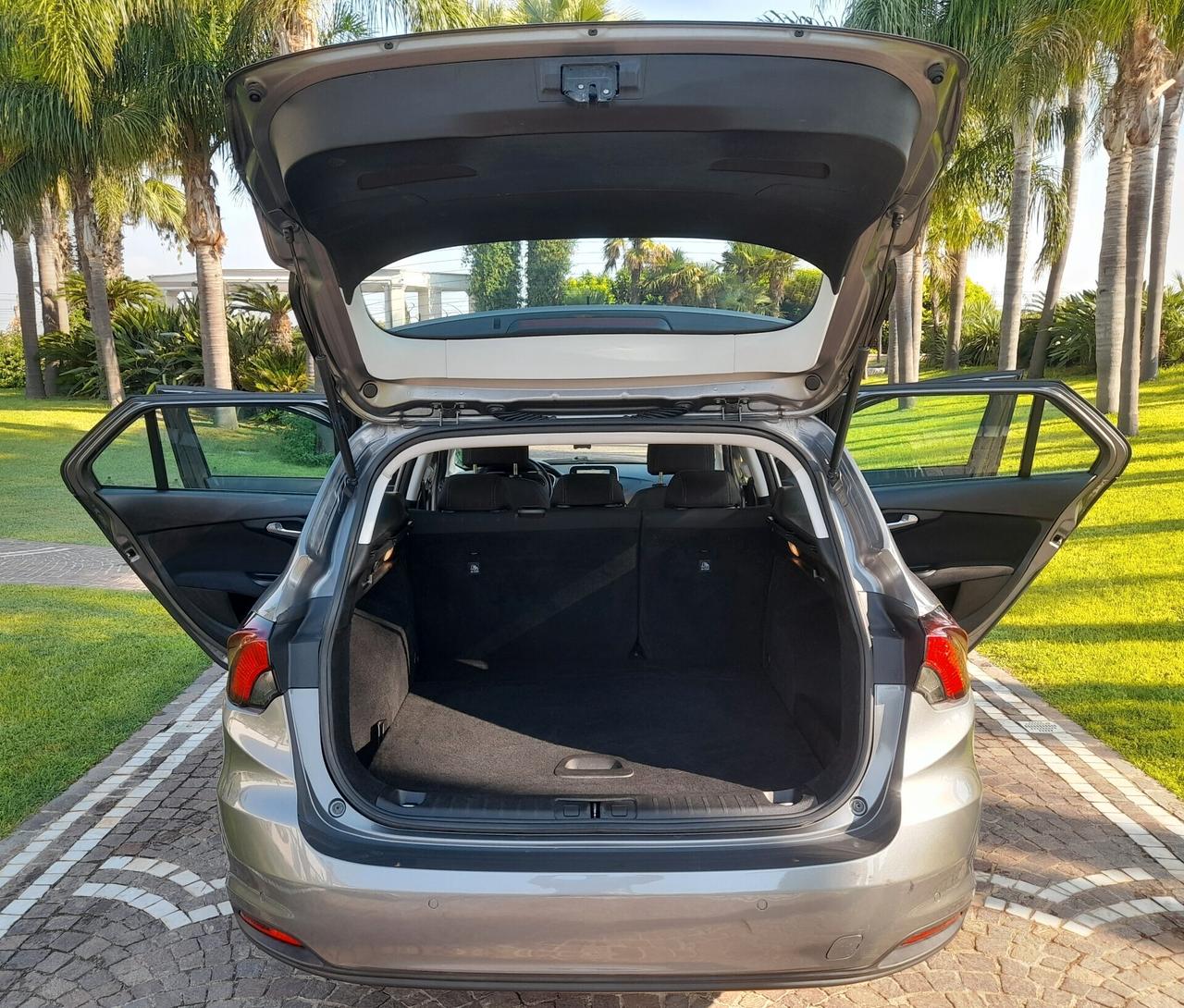 Fiat Tipo 1.6 M-jet 120cv *LOUNGE-FULL OPTIONAL*
