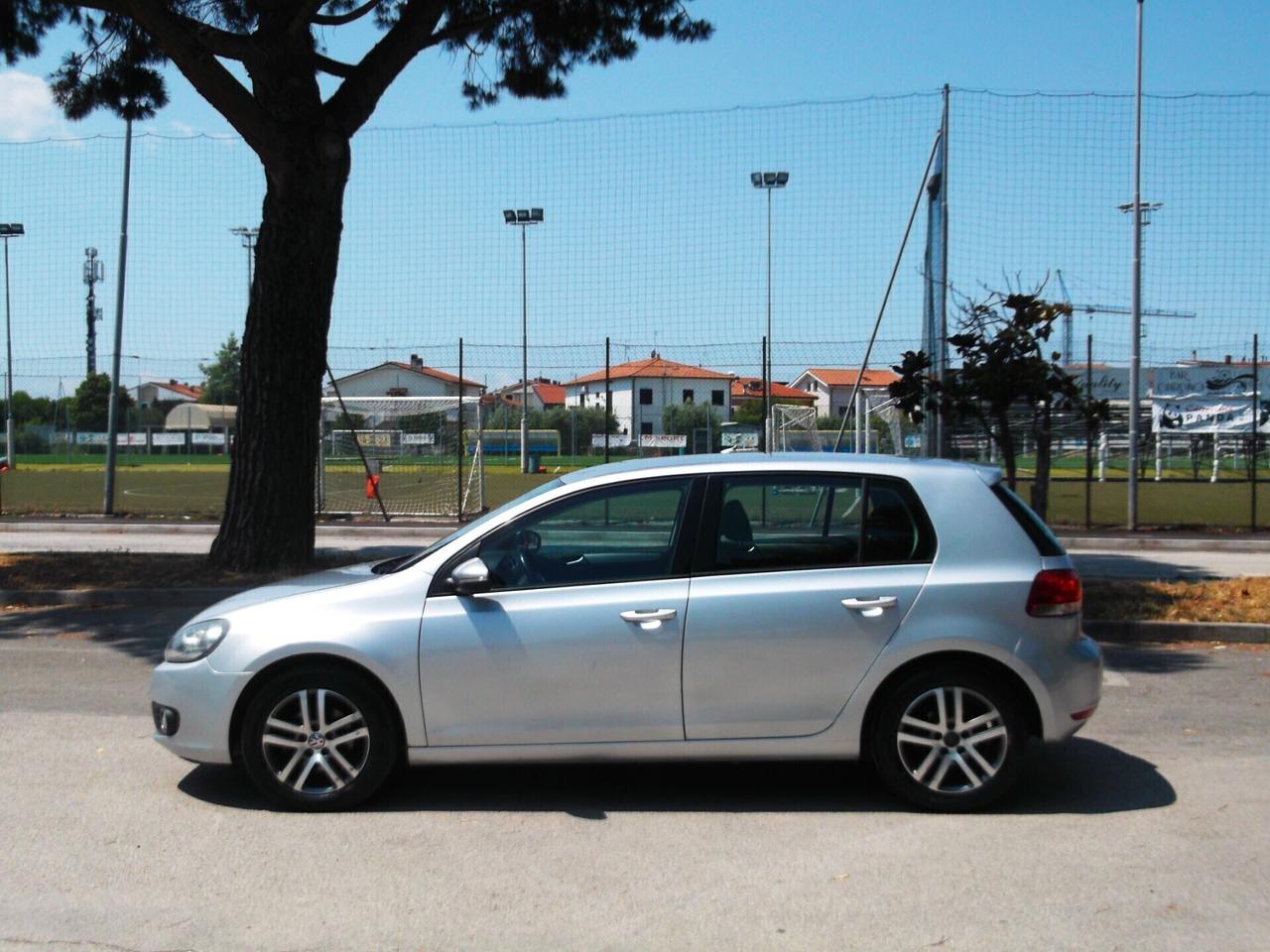 Volkswagen Golf 1.6 TDI Comfortline 2011
