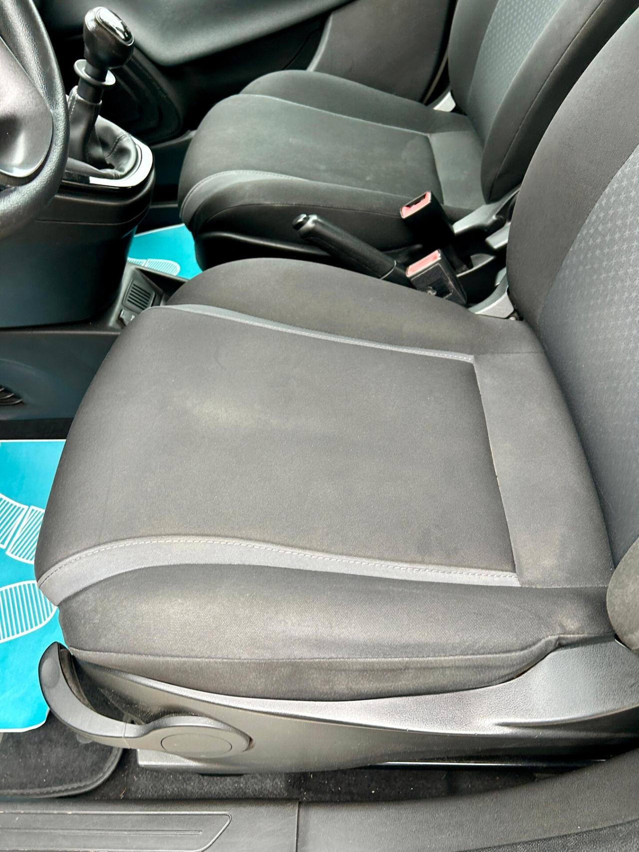 Lancia Ypsilon 1.2 69 CV 5 porte Silver- OK NEOPATENTATO