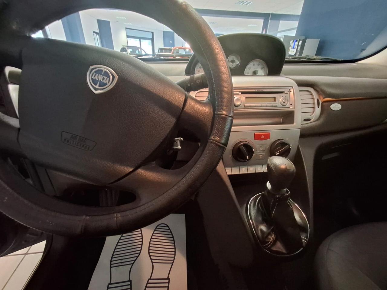 Lancia Ypsilon 1.2 Argento