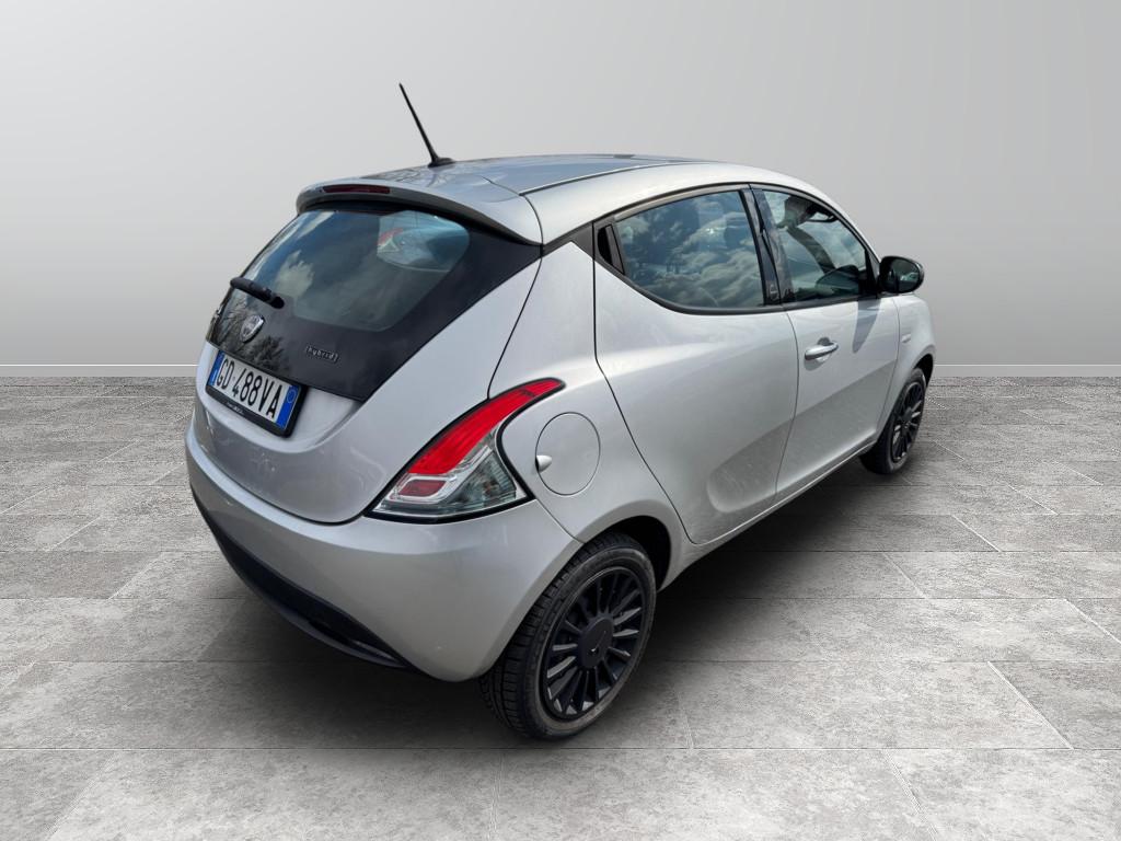 LANCIA Ypsilon III 2021 - Ypsilon 1.0 firefly hybrid Silver s&s 70c