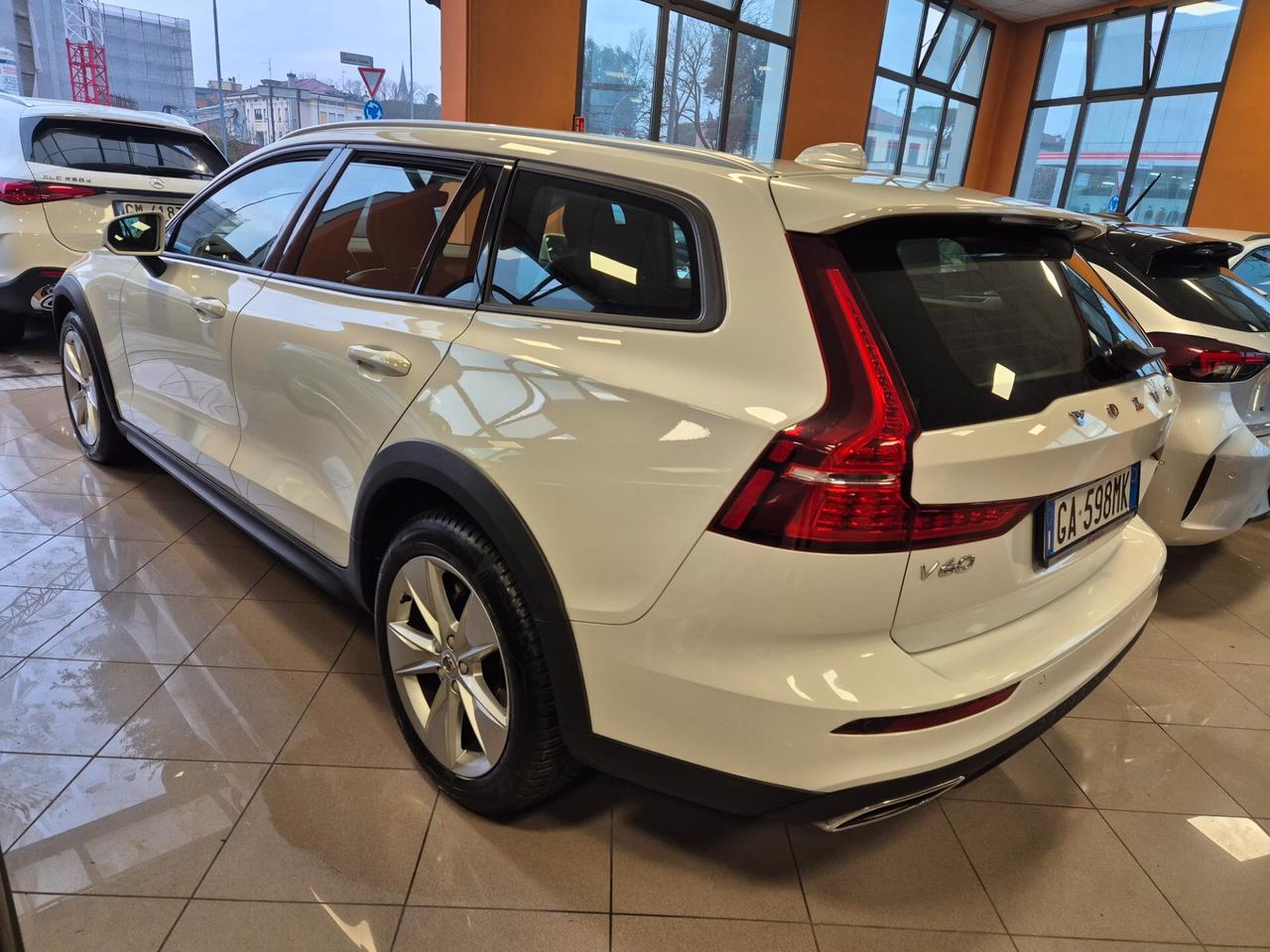 Volvo V60 Cross Country T5 AWD Geartronic Business Plus