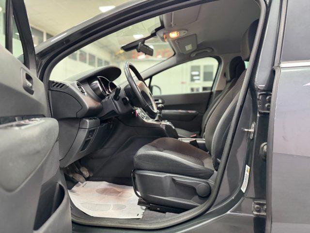 PEUGEOT 5008 1.6 HDi 115CV Business