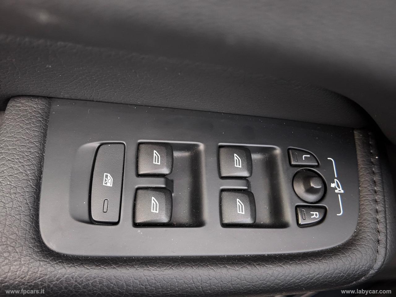 VOLVO XC60 B4
