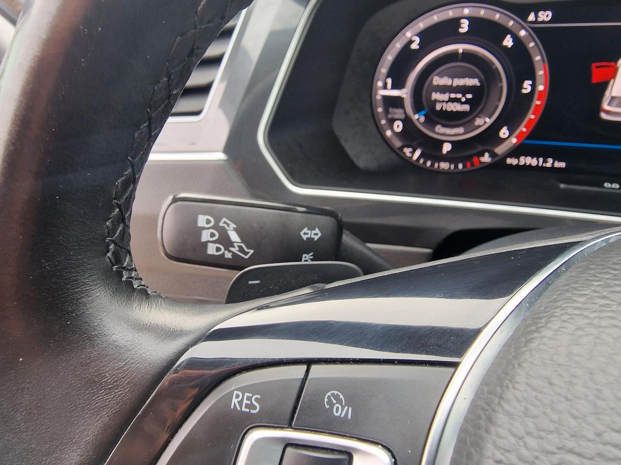 Volkswagen Tiguan 2.0 TDI SCR DSG 4MOTION Business BMT