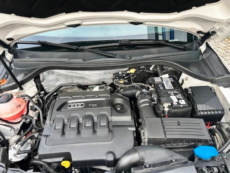 Audi Q3 2.0 TDI 120 CV Sport