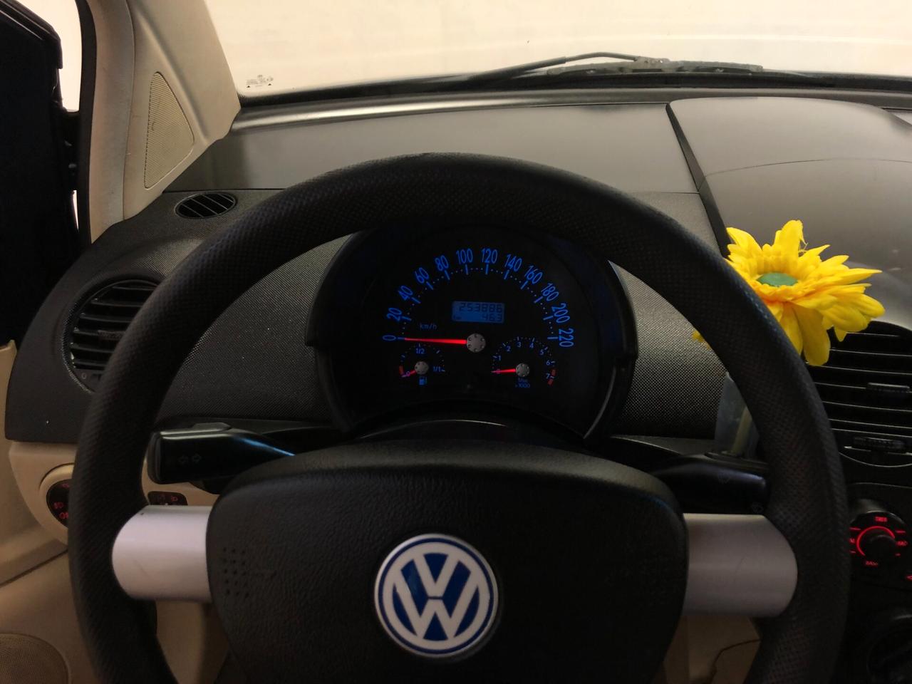 Volkswagen New Beetle 1.6 GPL FULL DISTRIBUZIONE TAGLIANDATA NEOPATENTATI