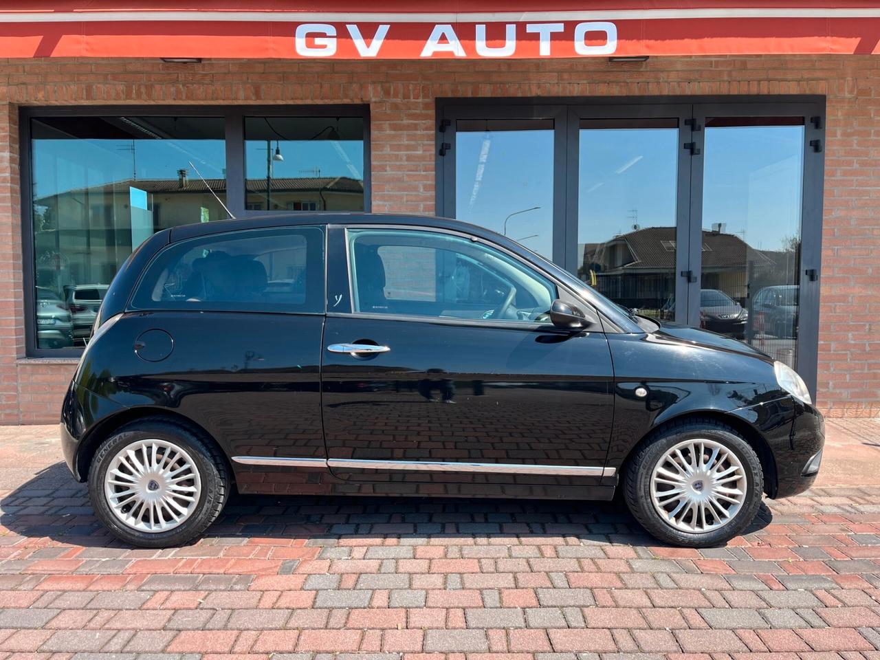 Lancia Ypsilon 1.2 Oro Plus
