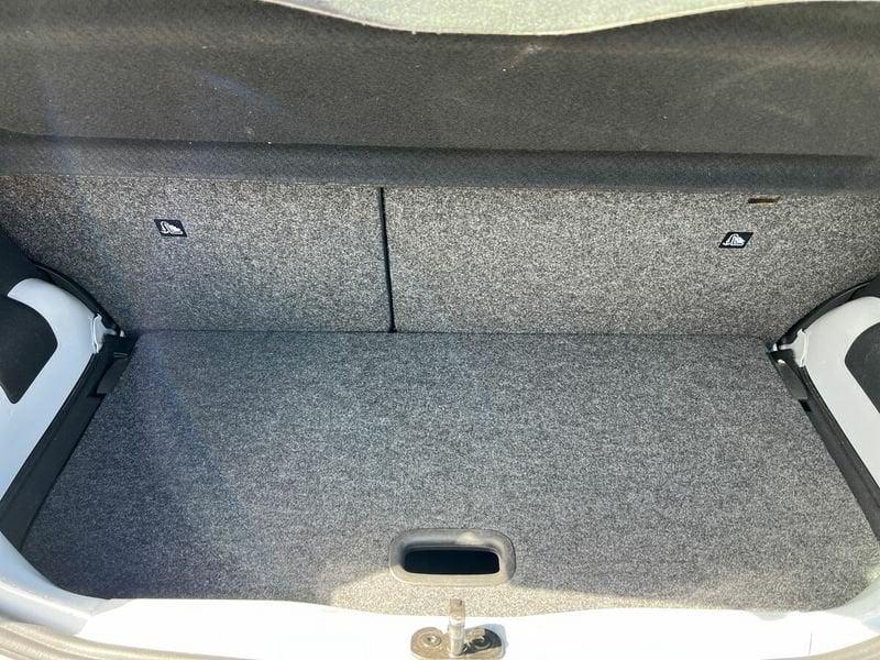 Volkswagen up! 1.0 55kW move up!