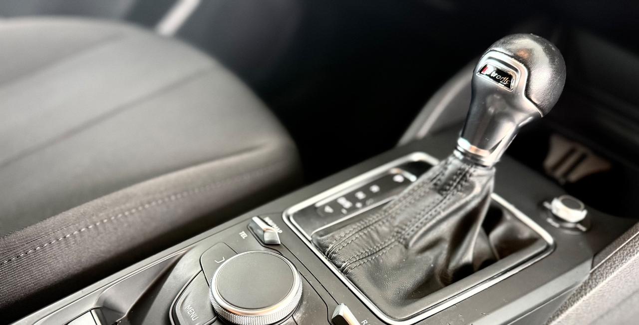 AUDIQ2 1.6 TDI S tronic *NAVI