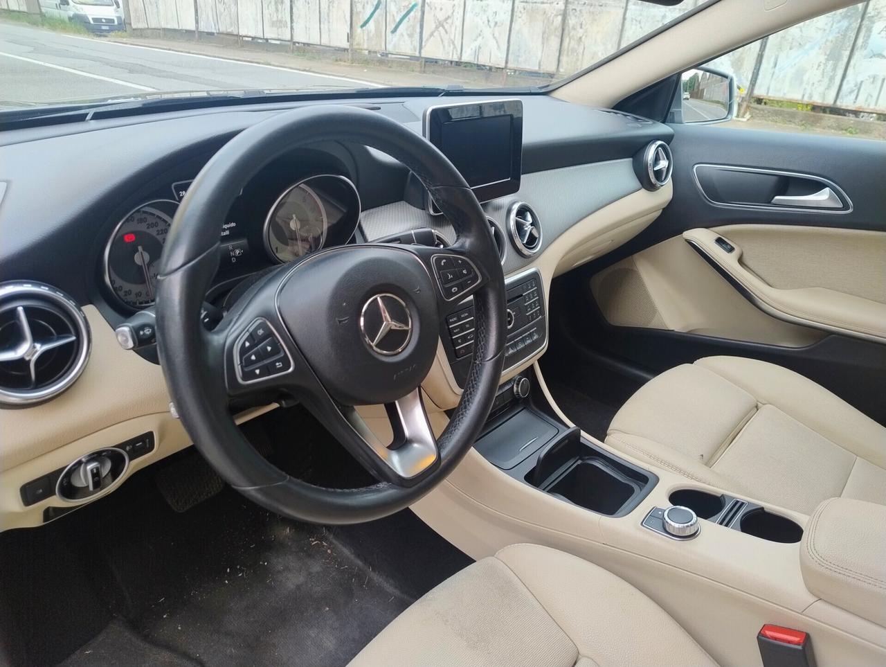 Mercedes Benz Gla 200 CDI 4matic Pelle