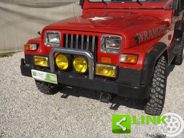 JEEP Wrangler 2.5 Laredo in ordine di carrozzeria e meccanica