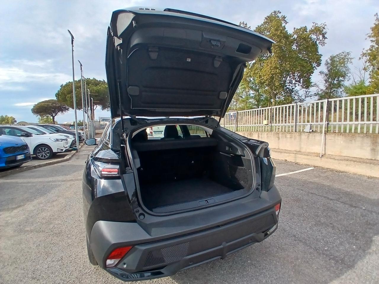 Peugeot 408 Hybrid 145 e-DCS6 Allure
