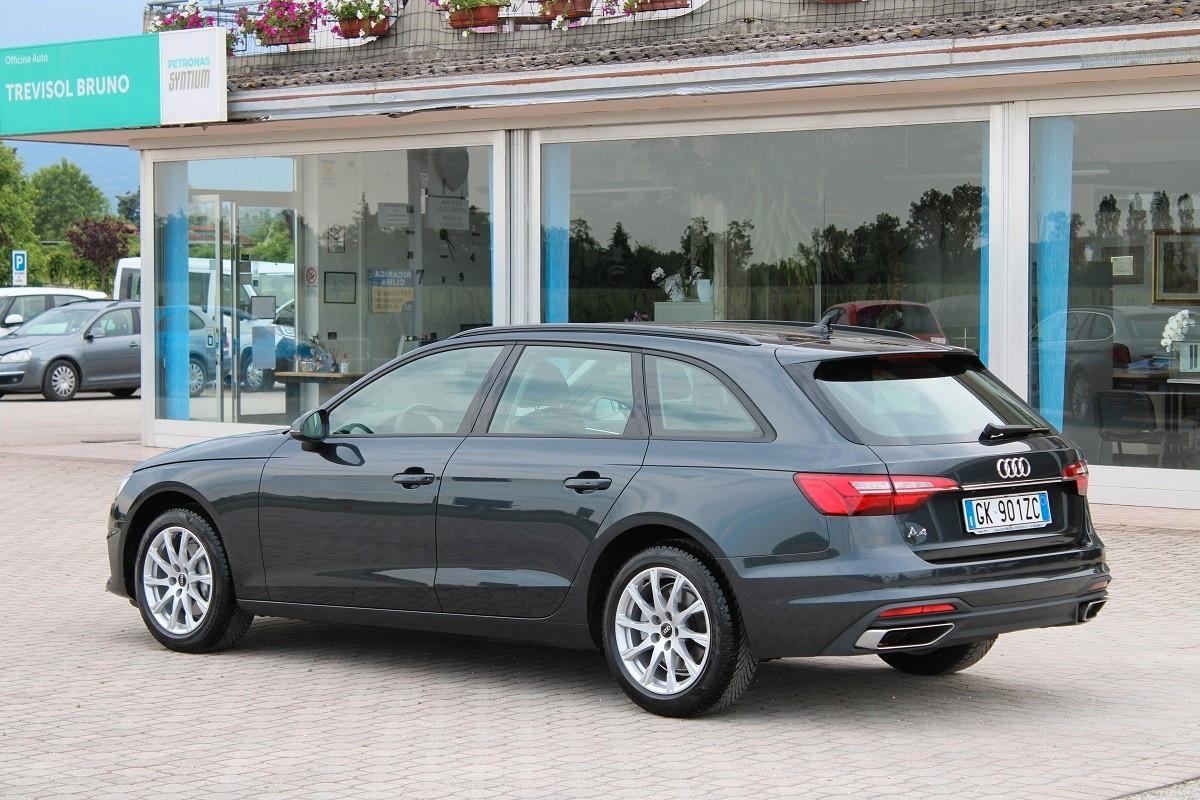 Audi A4 40 2000 TDI mhev 204CV Business Avant S tronic