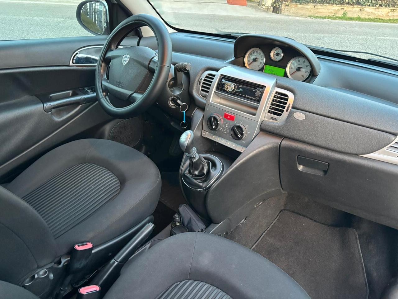 Lancia Ypsilon 1.4 Argento Ecochic GPL