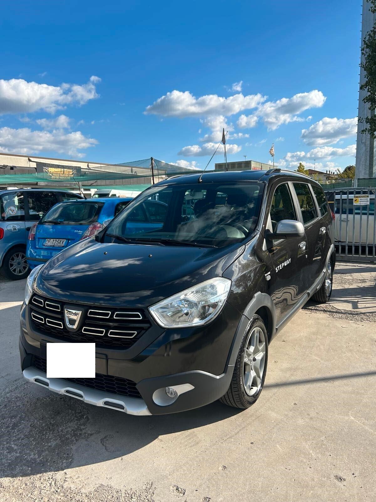 Dacia Lodgy stepwai 1.5 blue dci 115 cv 7 posti ok neo patentati