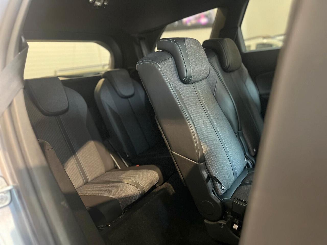 PEUGEOT 5008 HDi 130 CV EAT8 ALLURE PACK *2023*7POSTI*76MILAKM*