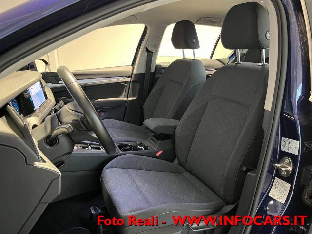 VOLKSWAGEN Golf 1.0 eTSI MHEV EVO DSG Life PROMO !!