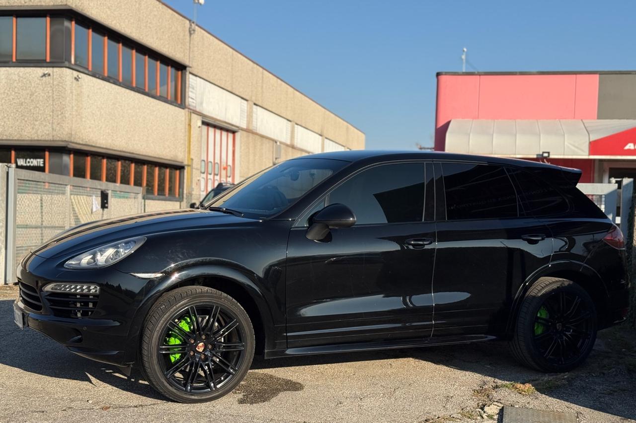 Porsche Cayenne 3.0 Diesel 2012 21”