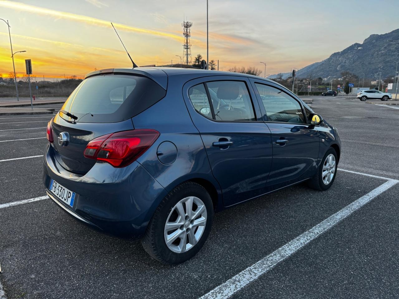 Opel Corsa 1.4 90CV GPL Tech 5 porte b-Color