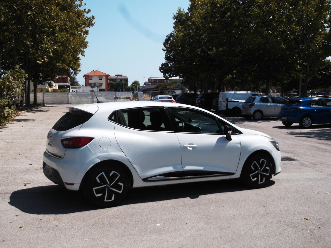 Renault Clio 1.2 GPL 5P. casa madre 2013