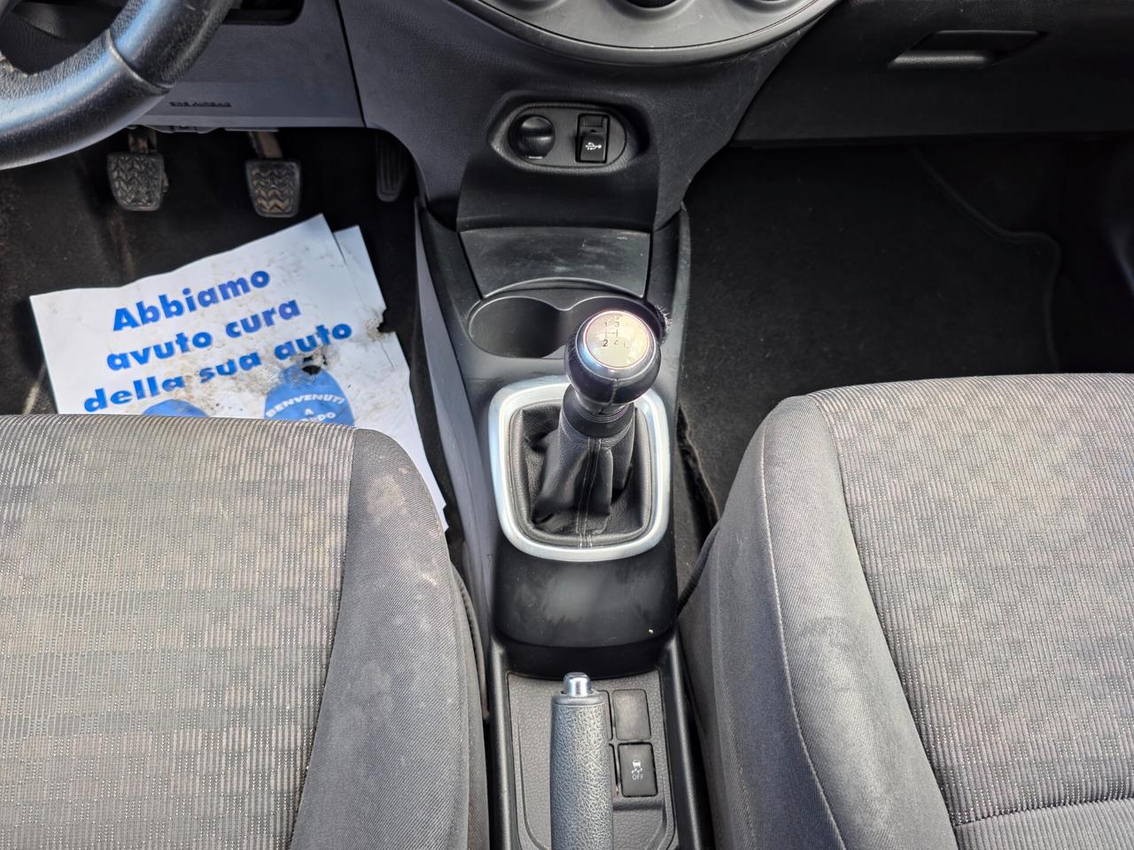Toyota Yaris 1.0 5 porte Lounge CV-69 2016-E6B Manuale NEO