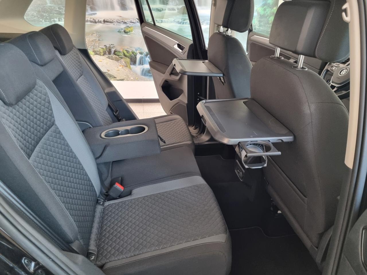 Volkswagen Tiguan 1.6 TDI R-LINE, VIRTUAL COCKPIT, FULL LED
