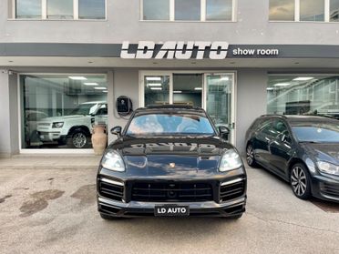 Porsche Cayenne 3.0 V6 E-Hybrid look turbo