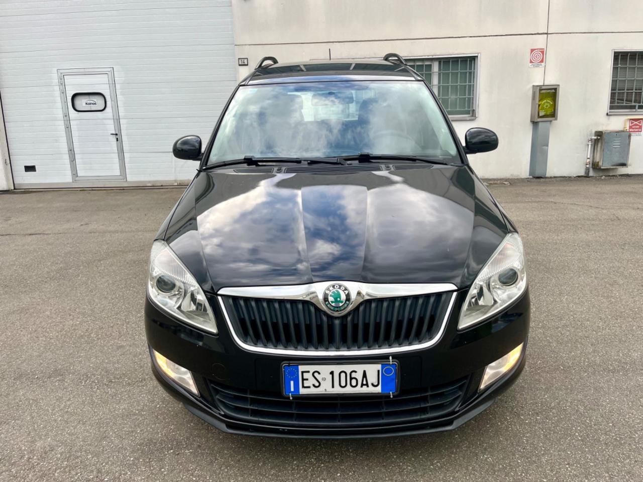 Skoda Roomster 1.2benz 2013 155.000km perfetta per neopatentati