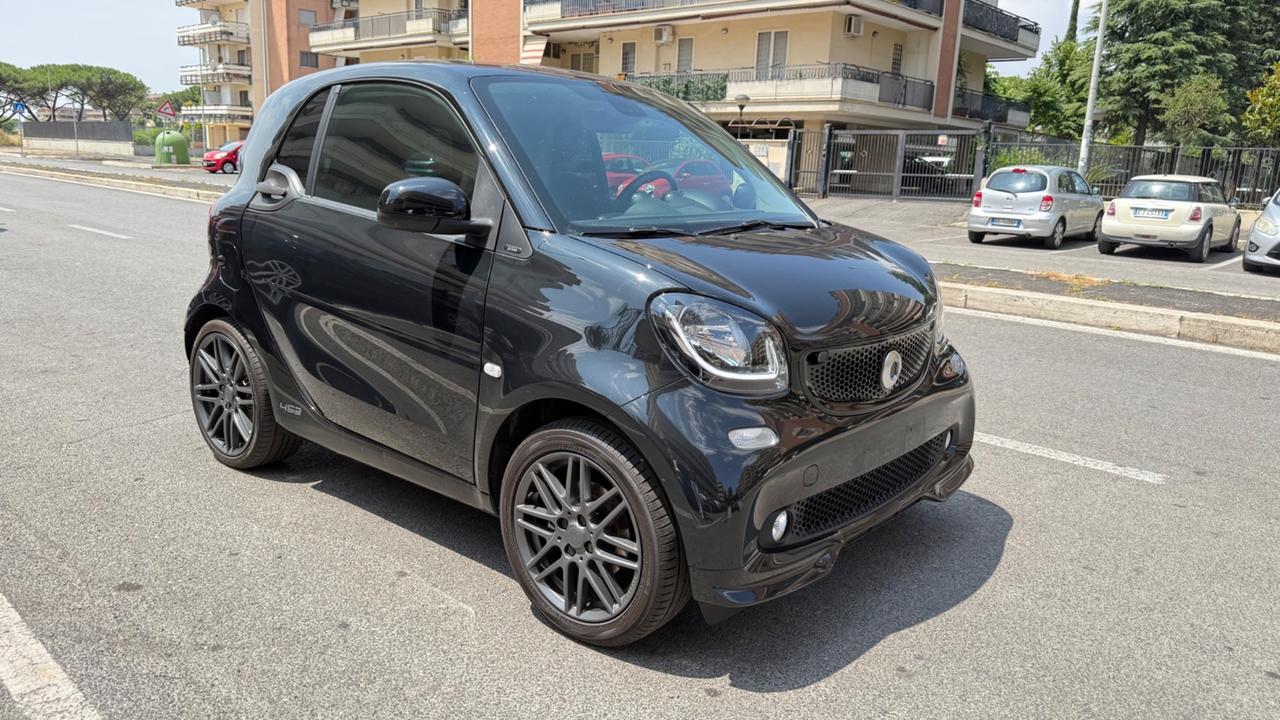 Smart ForTwo BRABUS 0.9 Turbo twinamic parisblue Xclusive LED NAVI KAMERA JBL PACK SPORT PDC PELLE INTROVABILE