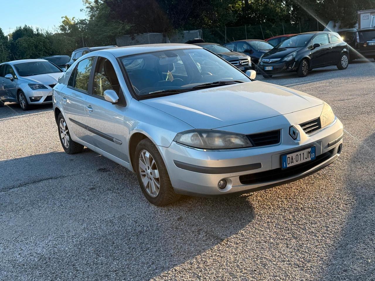Renault Laguna 1.6 16V Teknos