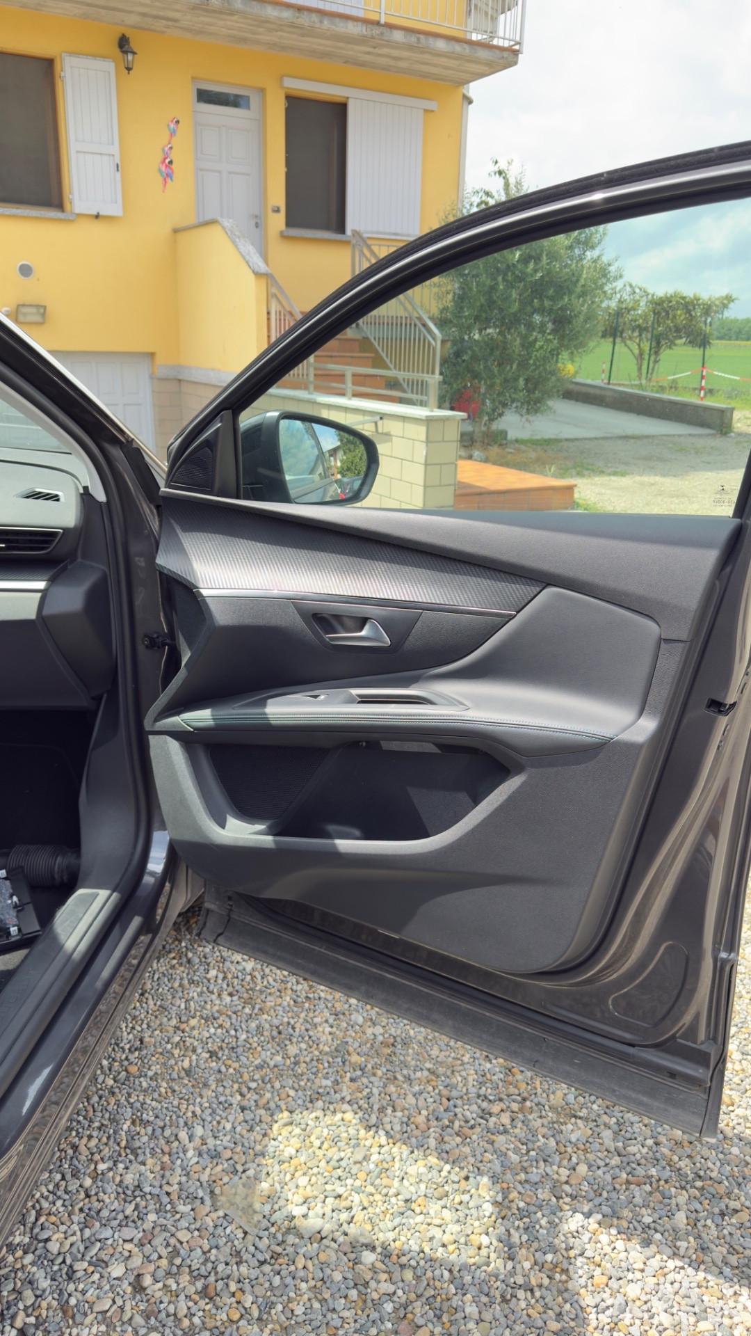 Peugeot 5008 BlueHDi 130 S&S EAT8 Allure Pack