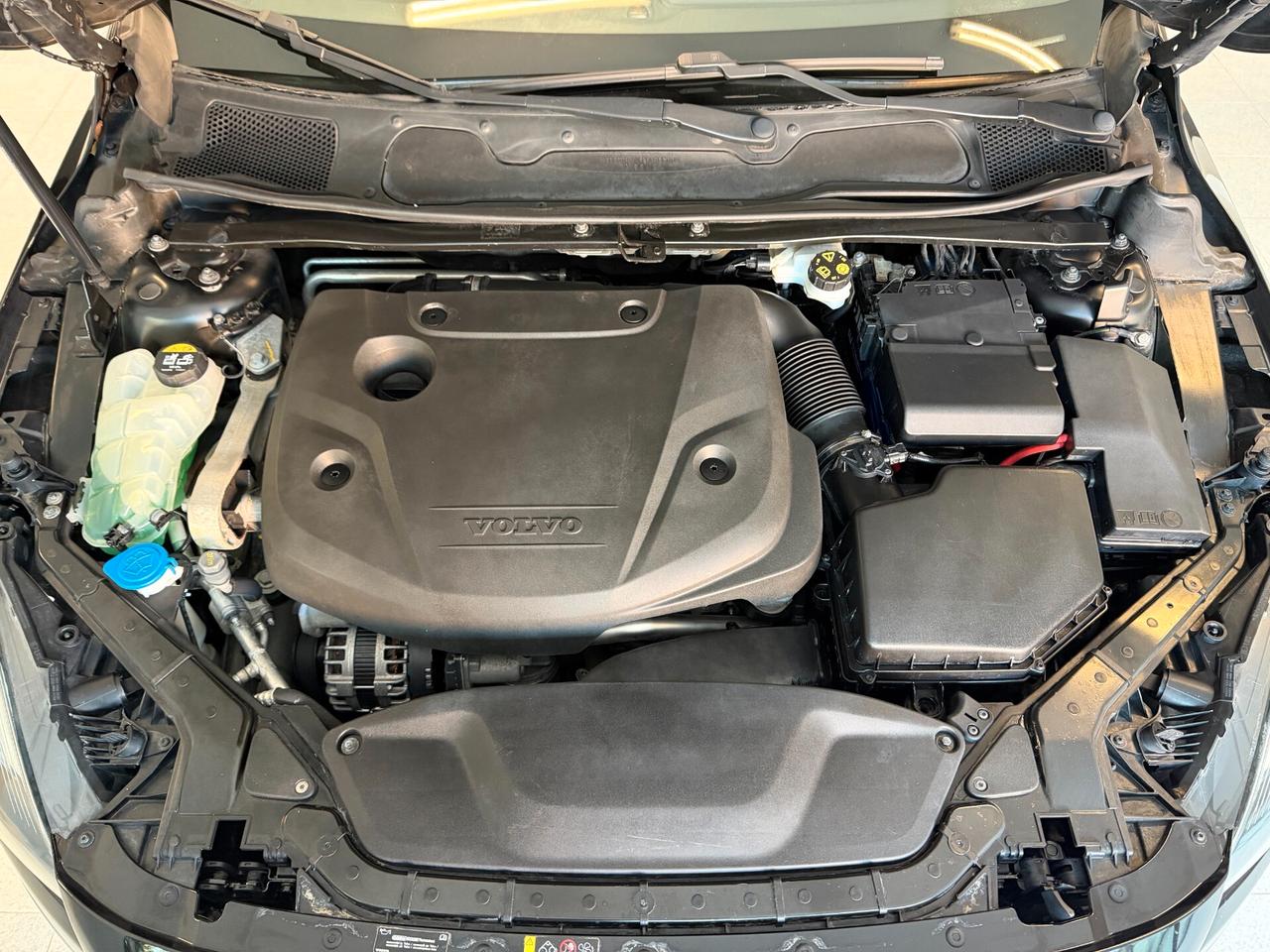 Volvo V40 Cross Country D2 Business 120CV NEOPATENTATI FINANZIABILE