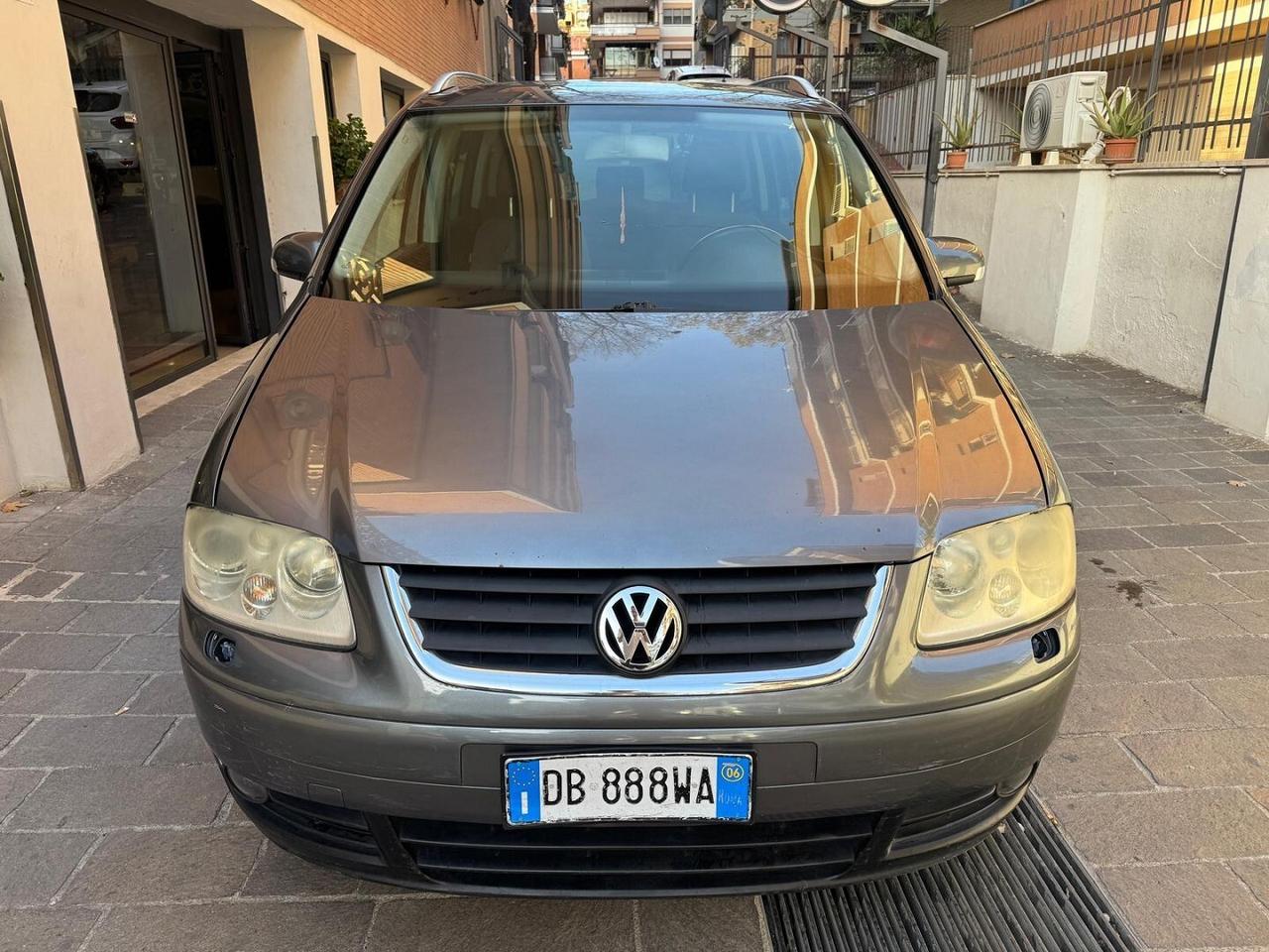 VOLKSWAGEN Touran 2.0 16V TDI Highline