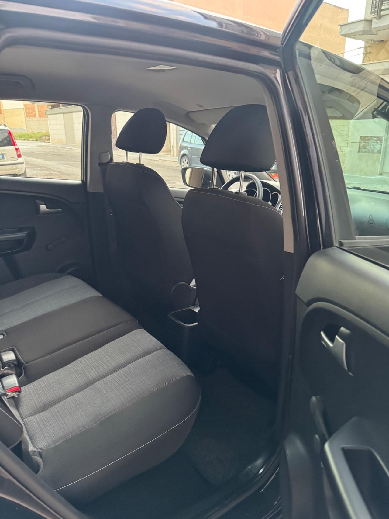 Kia Venga 1.4 CRDi 90 CV S&S High Tech Crossover
