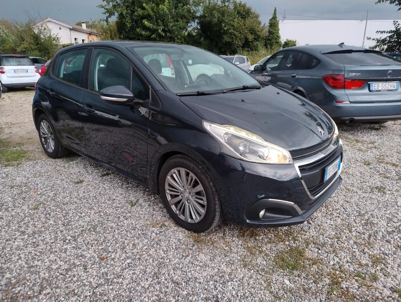 Peugeot 208 BlueHDi 75 5 porte Allure