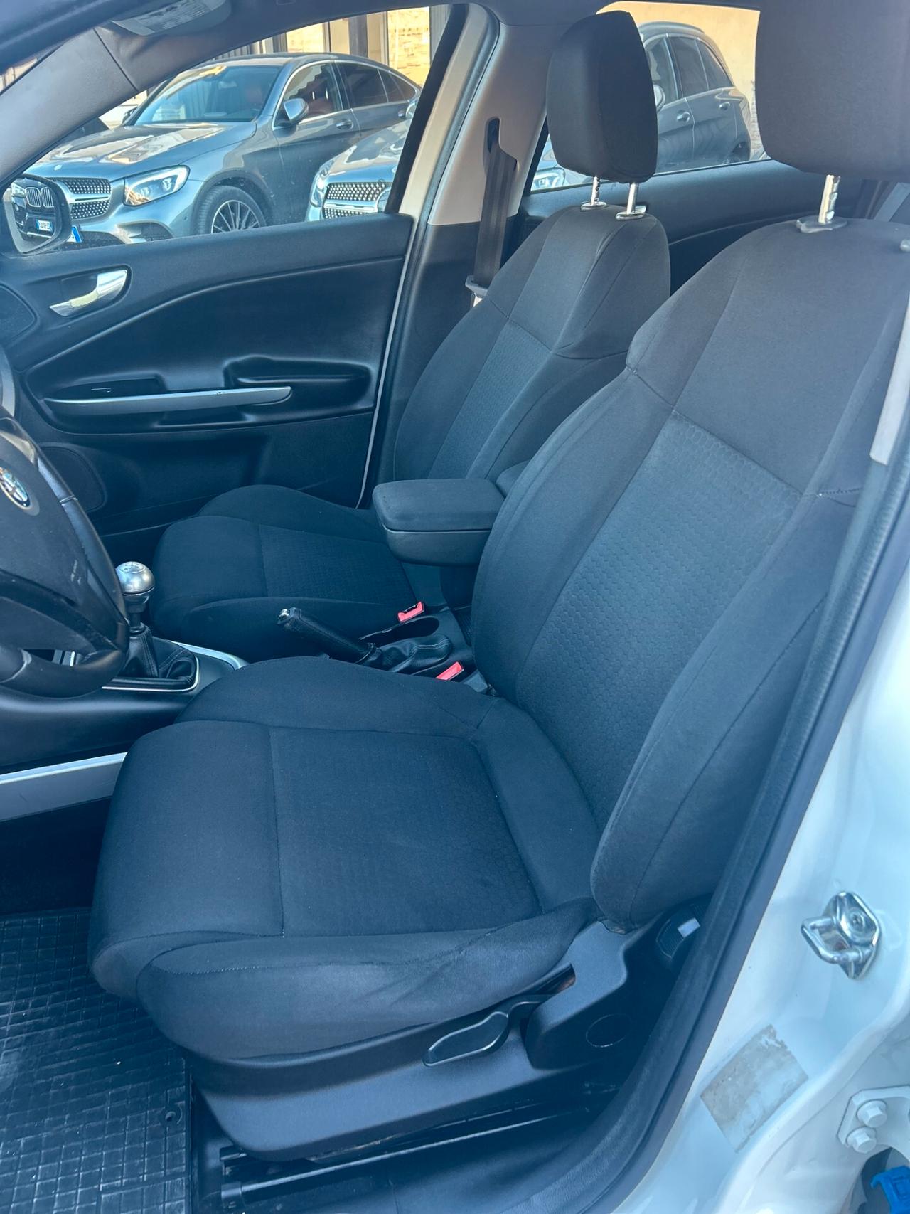 Alfa Romeo Giulietta 1.6 JTDm-2 105 CV Distinctive