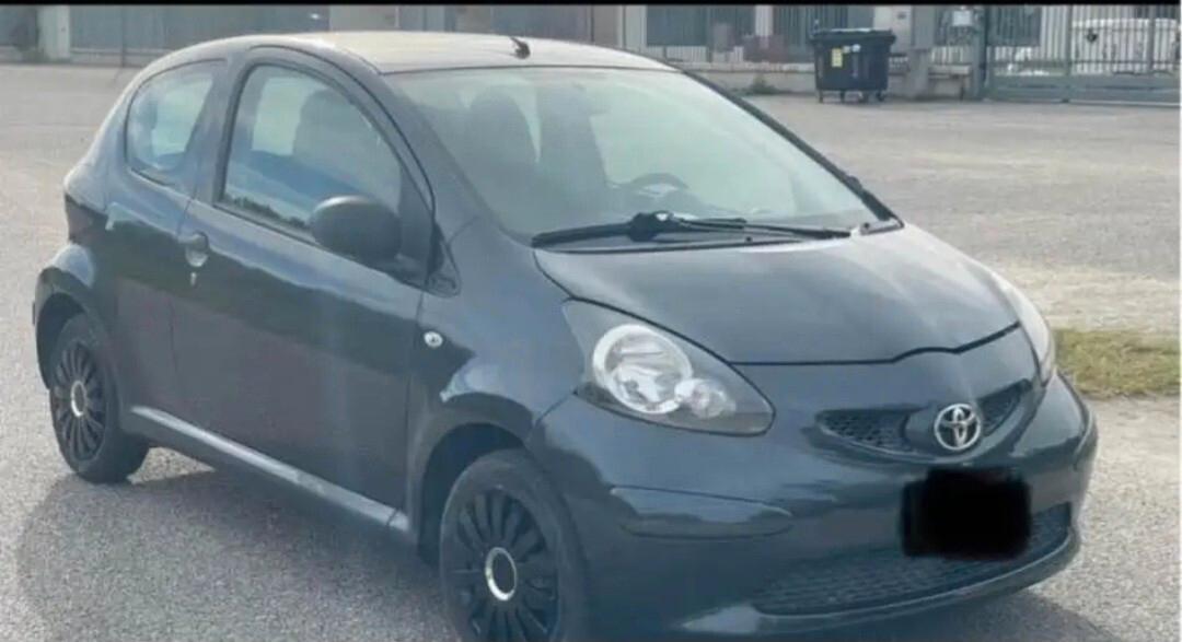 Toyota Aygo 1.0 12V VVT-i 3 porte Now Connect