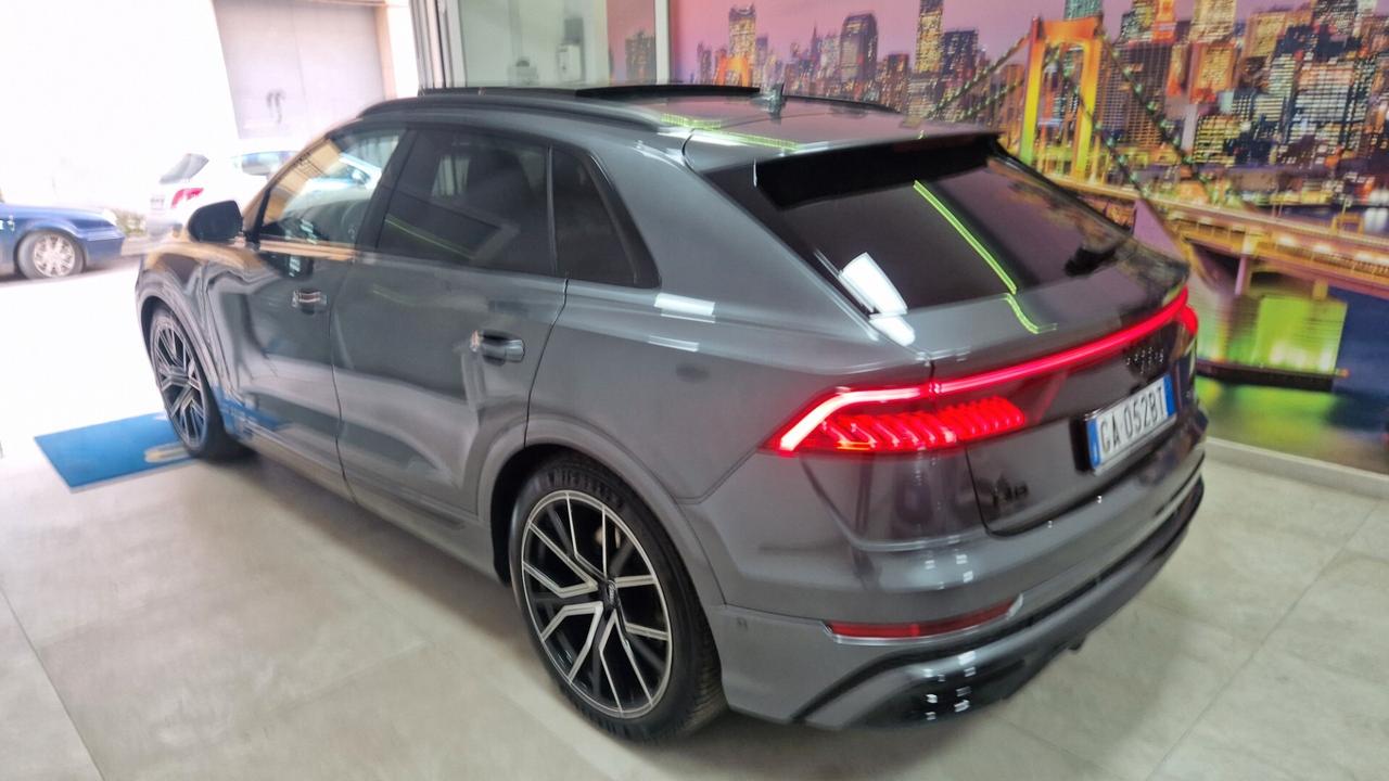Audi Q8 50 TDI 286 CV quattro s line tetto apribile
