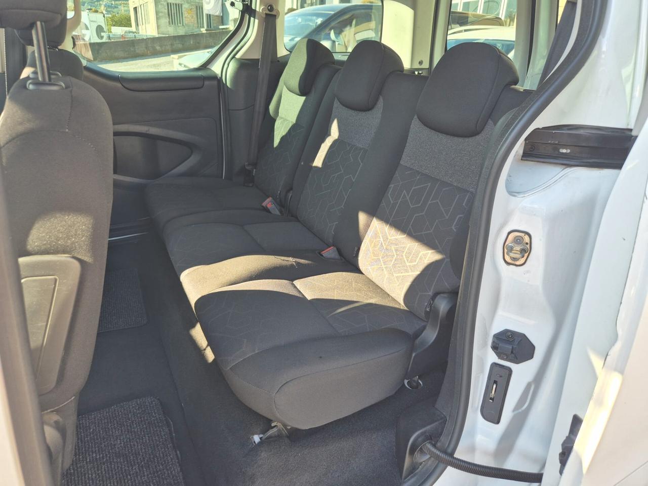 PEUGEOT PARTNER 4X4 5 POSTI