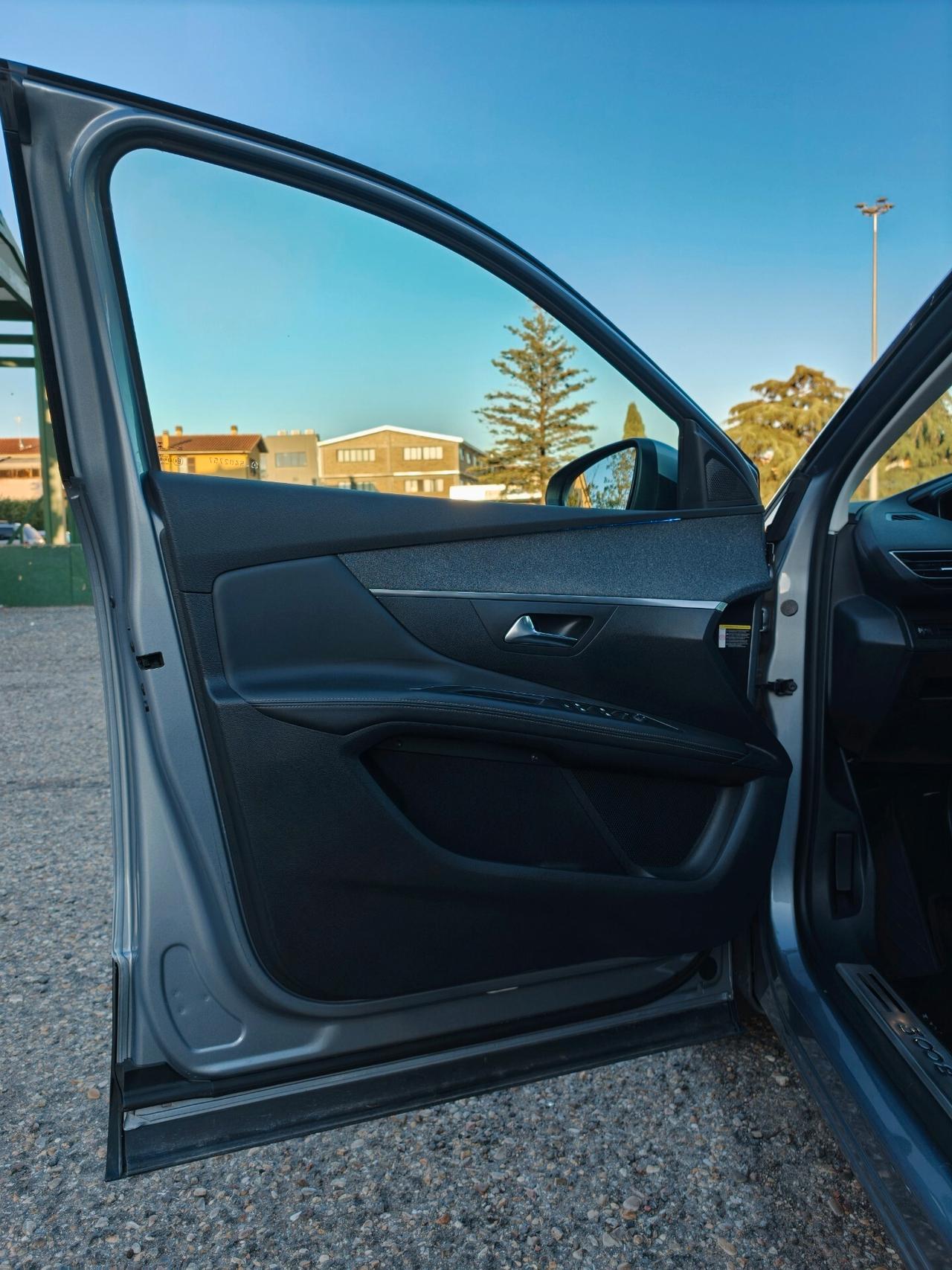 Peugeot 3008 PureTech Turbo 130 S&S Allure