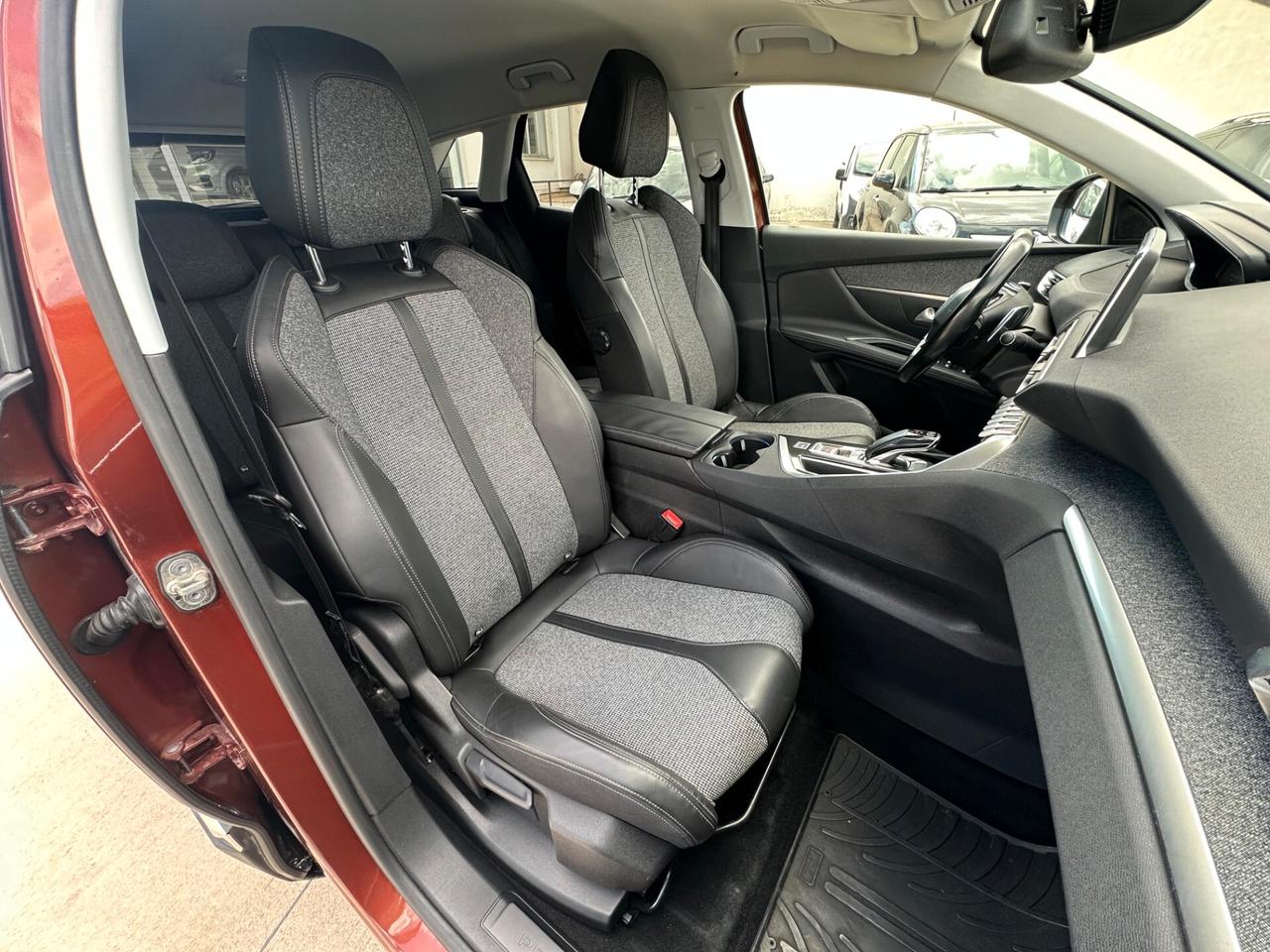 Peugeot 3008 BlueHDi 130 S&S EAT8 Allure