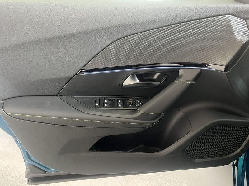 Peugeot 2008 Hybrid 145 e-DCS6 GT