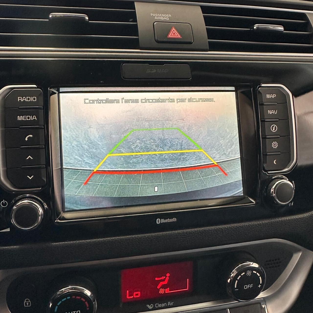 Kia Rio 1.4 CRDi 5p. NEOPATENTATI+NAVI+BLUETOOTH+RETROCAMERA