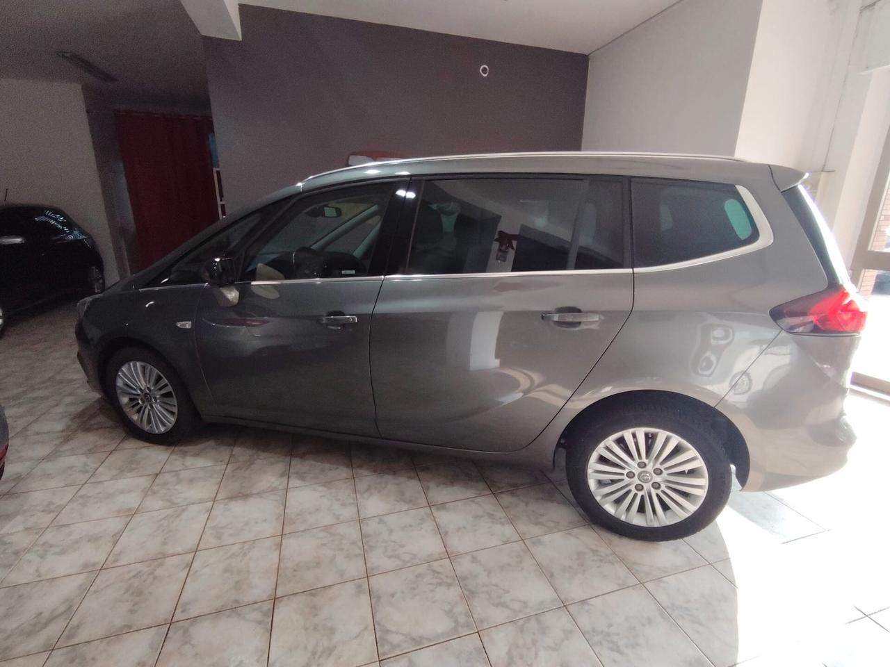 Opel Zafira 1.6 metano