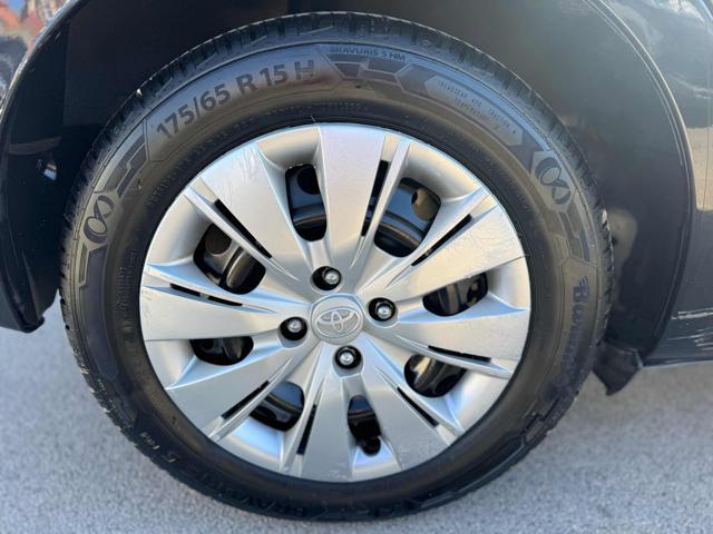 TOYOTA Yaris 1.0 5 porte Cool