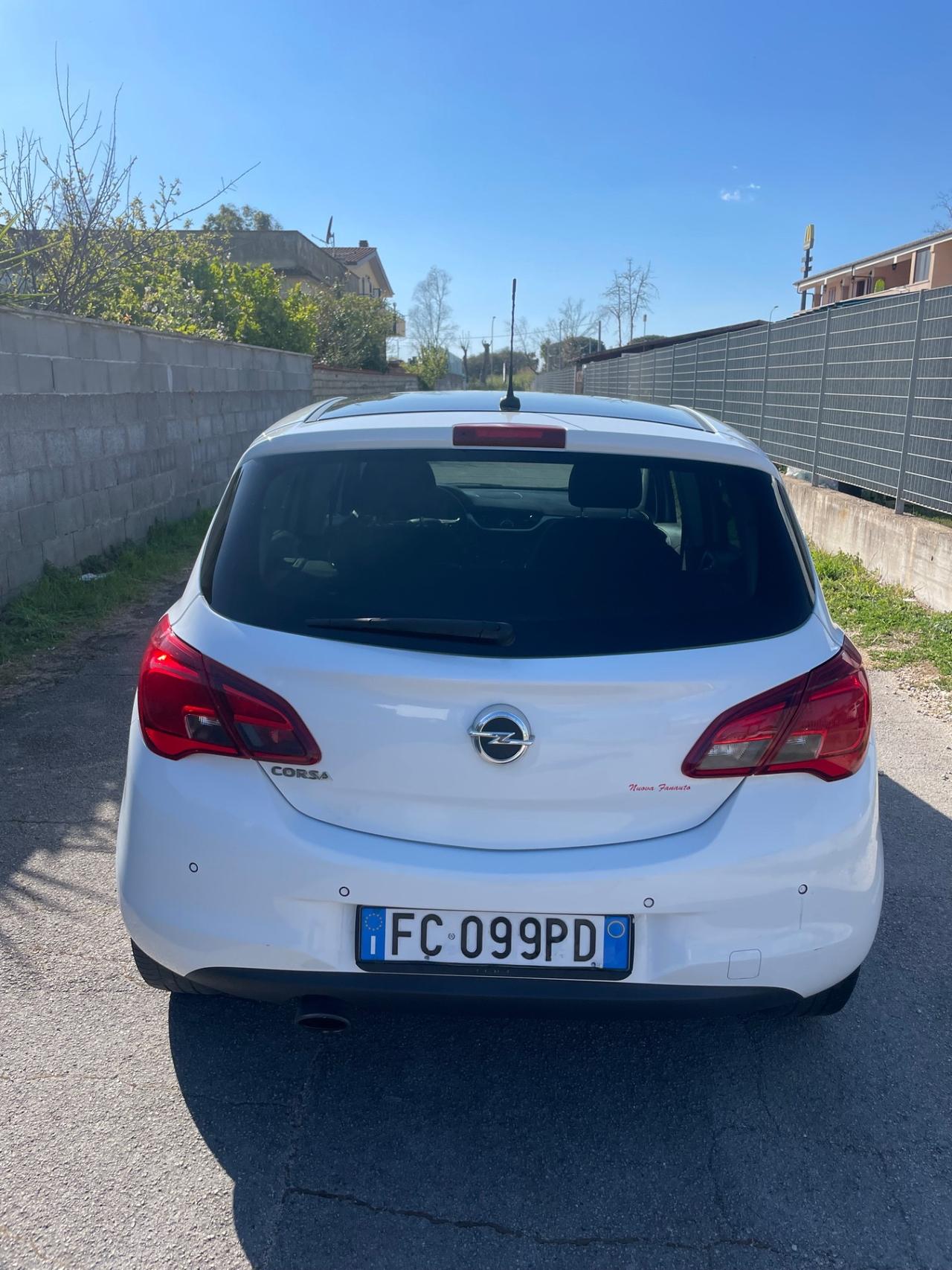 Opel Corsa 1.4 90CV GPL Tech 5 porte b-Color